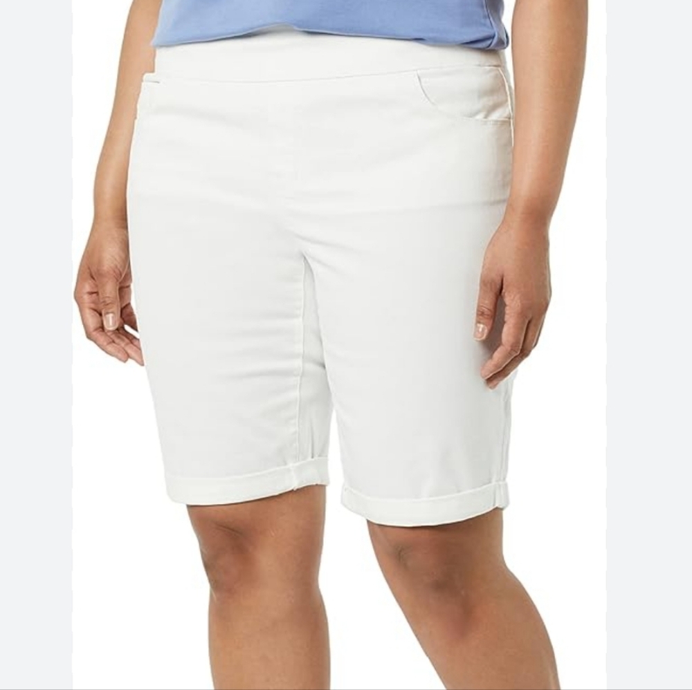 Gloria Vanderbilt White All-Around Slimming Effect Amanda Bermuda Short Size 24W